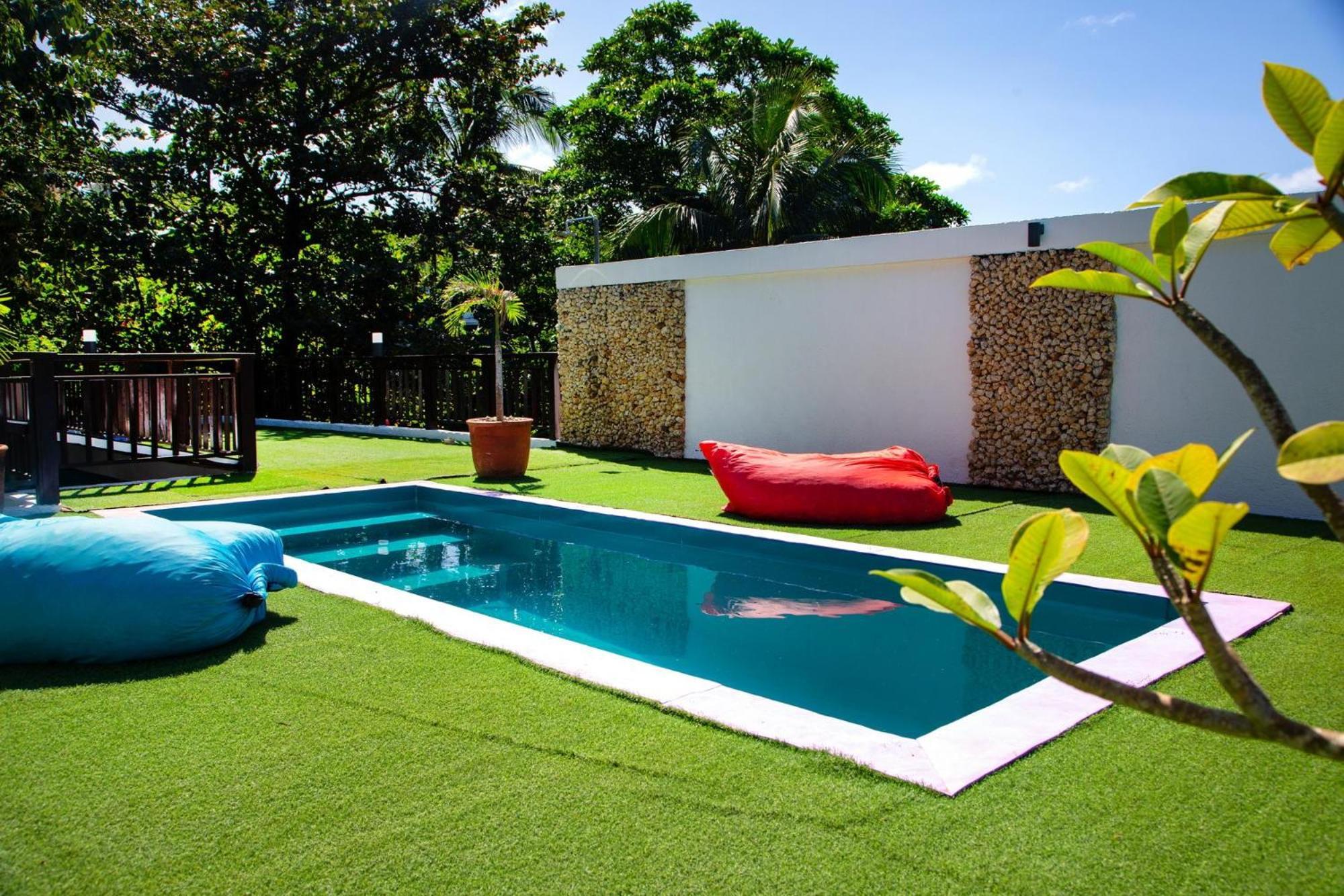 Chillax Boracay Hostel Yapak Exterior photo